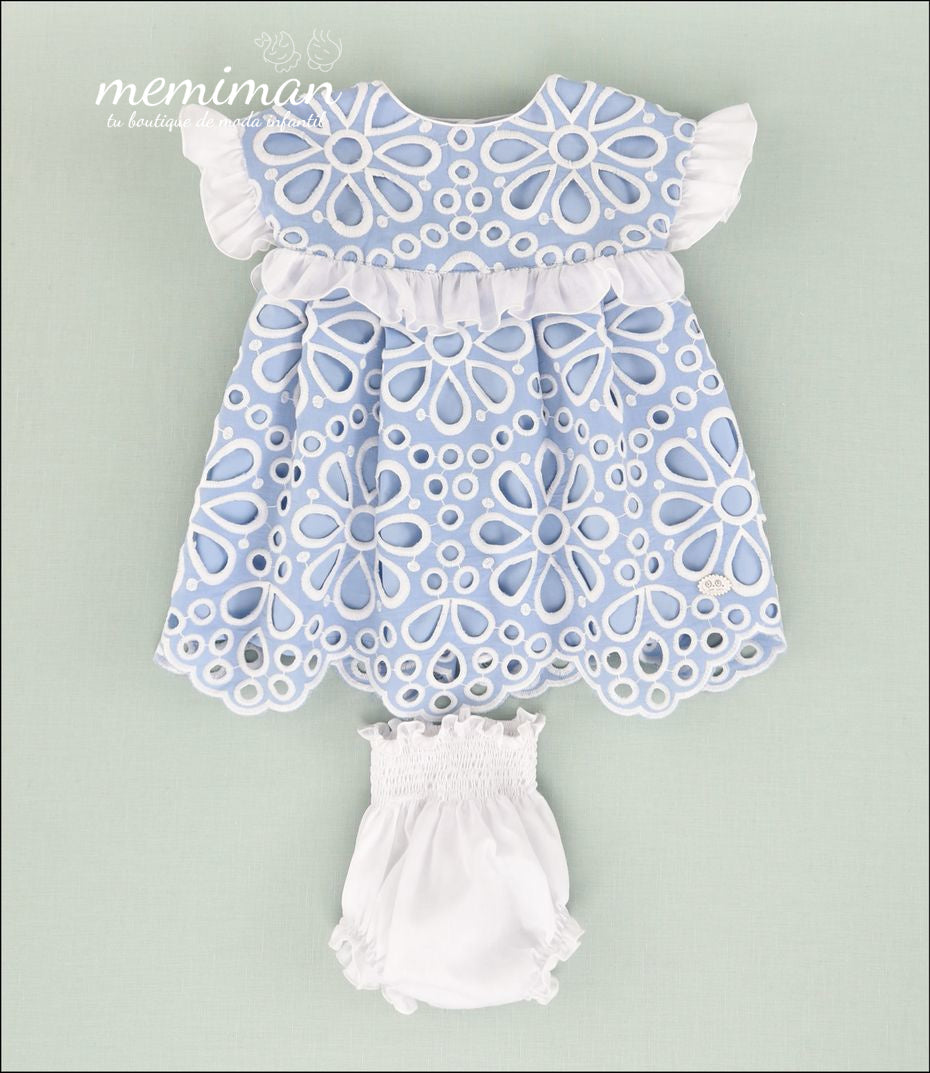 01-50026 Babykleid mit Blumenstickerei