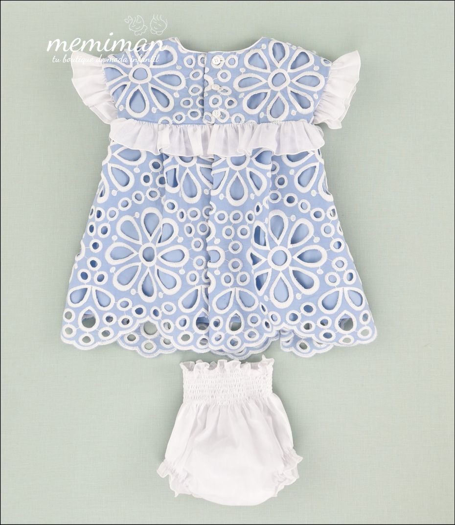 01-50026 Babykleid mit Blumenstickerei