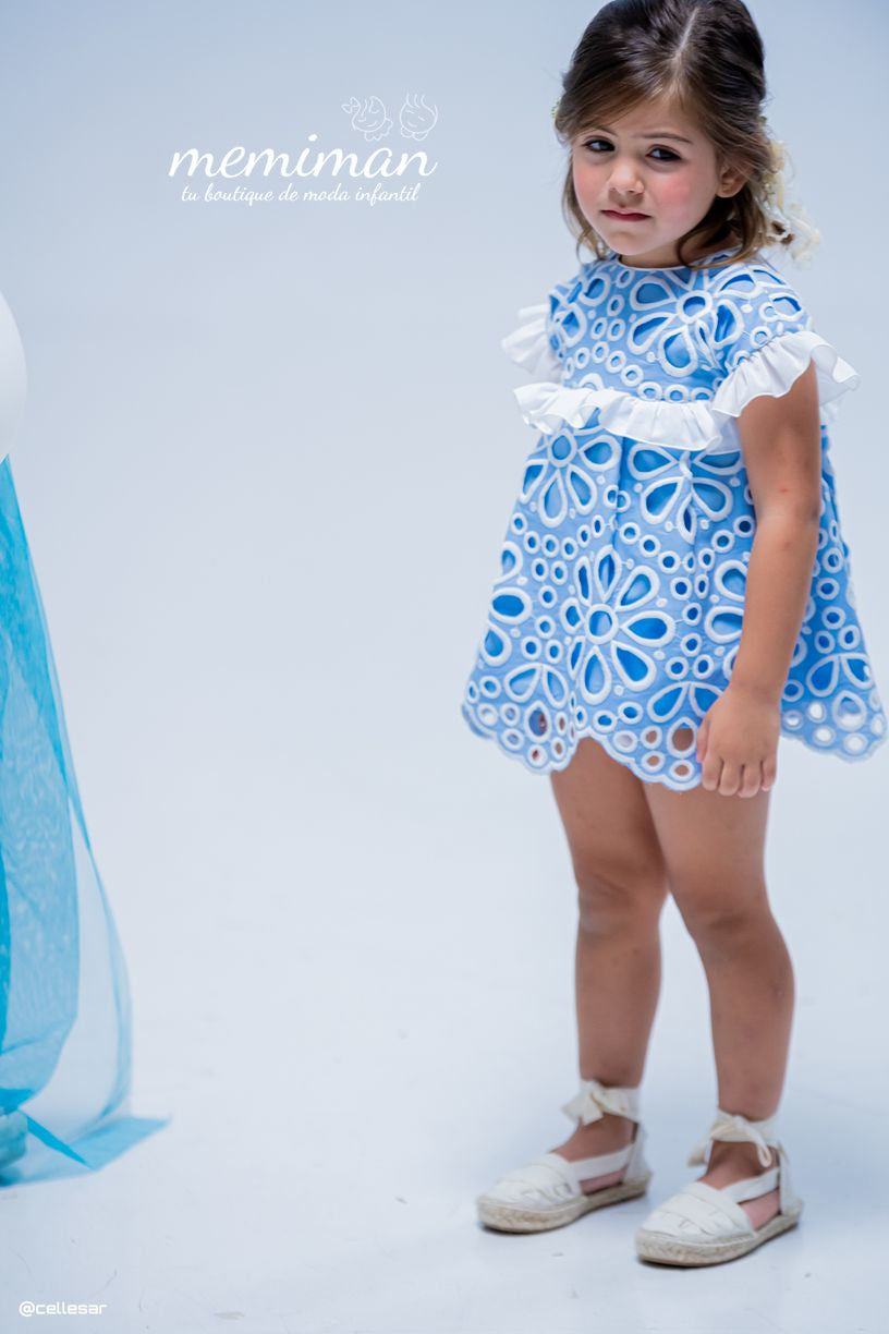 01-50026 Babykleid mit Blumenstickerei