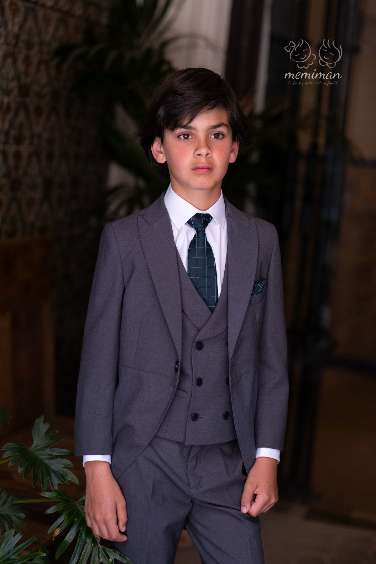 10-03051 Traje de Casaca
