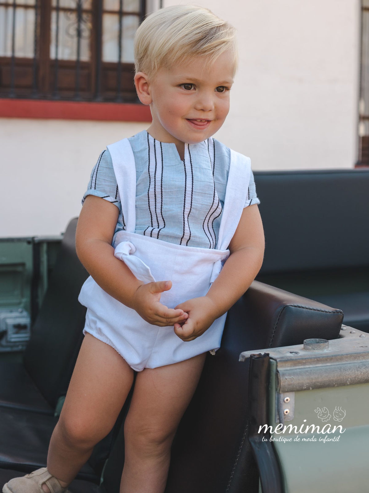 01-46023 Baby set white striped shirt