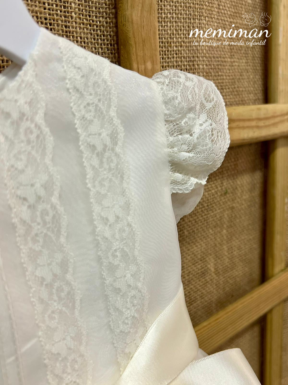 452 Mantilla in cristallo con cappottina