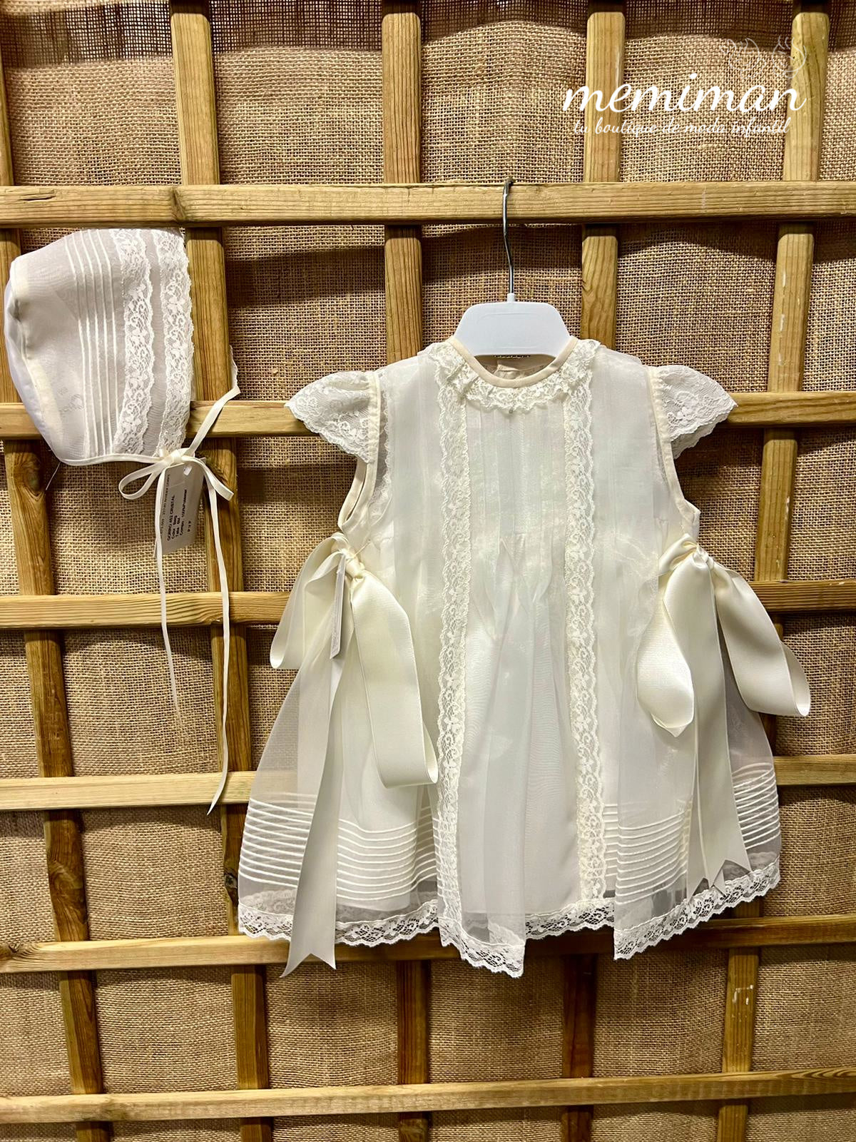 452 Mantilla in cristallo con cappottina