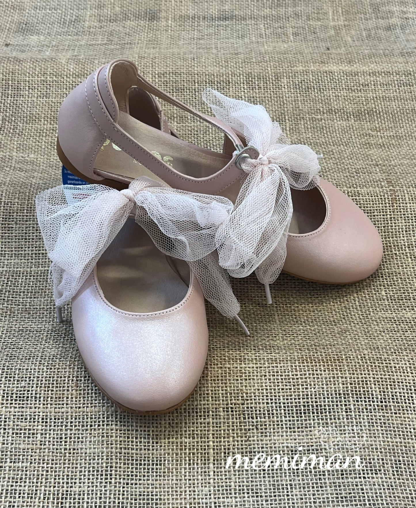 25516 Chaussure en dentelle et tulle