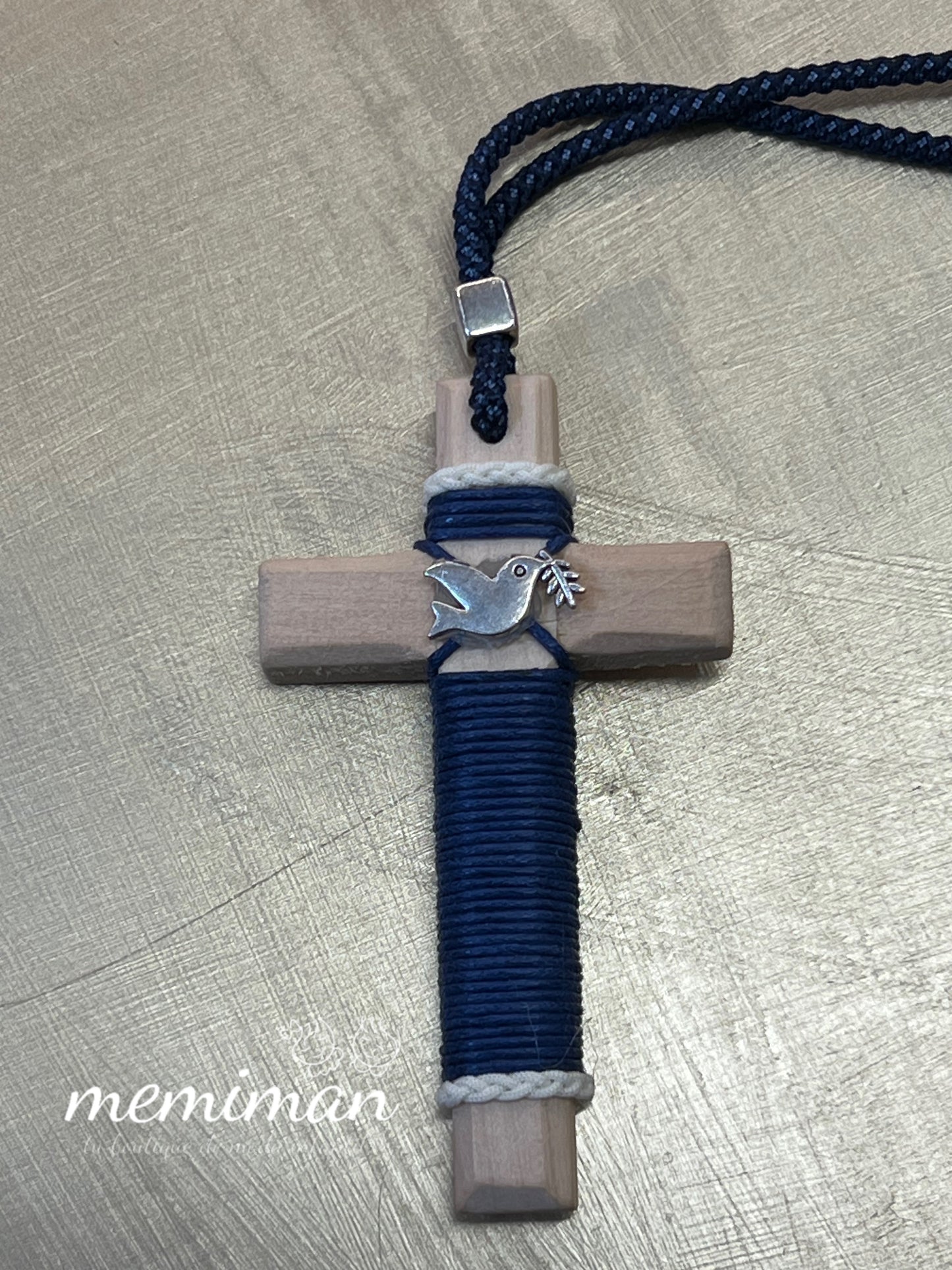 SIMON Cruz Communion