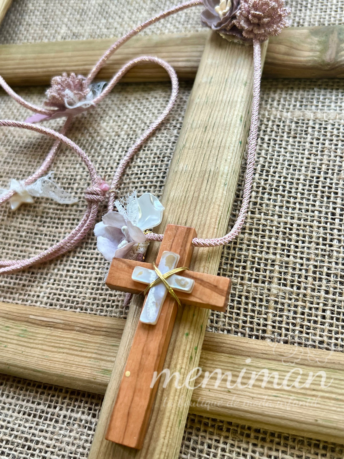 MILANO Croce bambina legno-madreperla