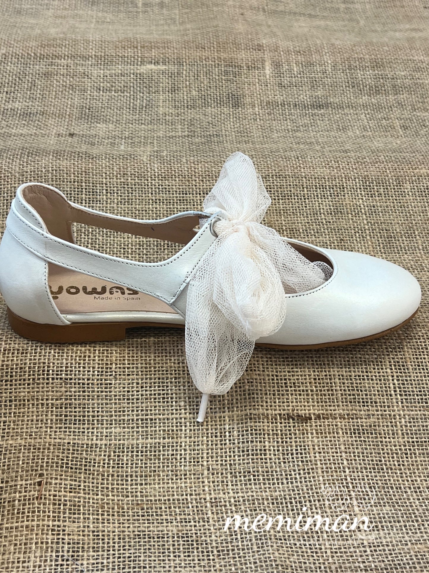 25516 Chaussure en dentelle et tulle