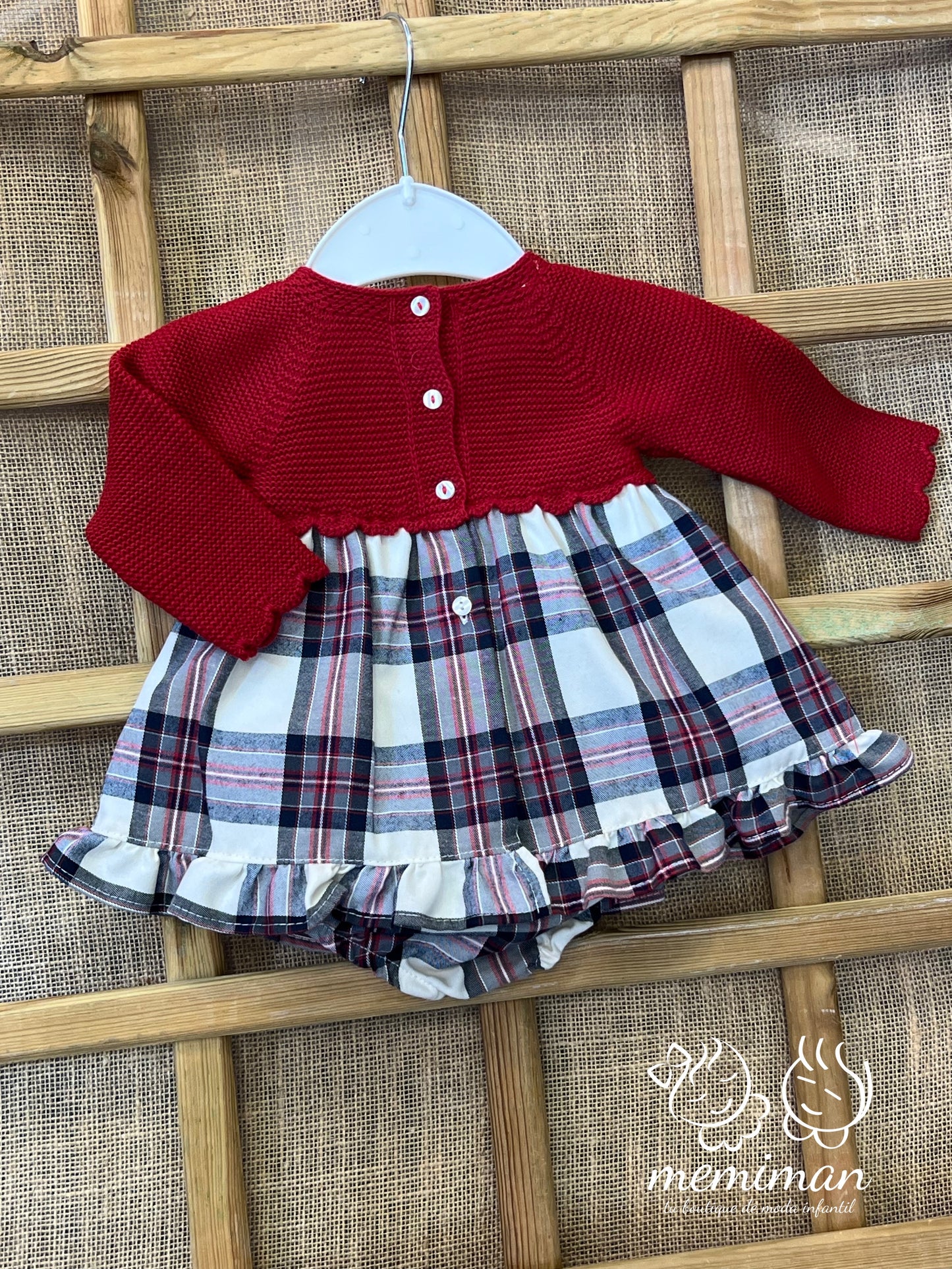 25162 Couvre-capot cramoisi Jesusito