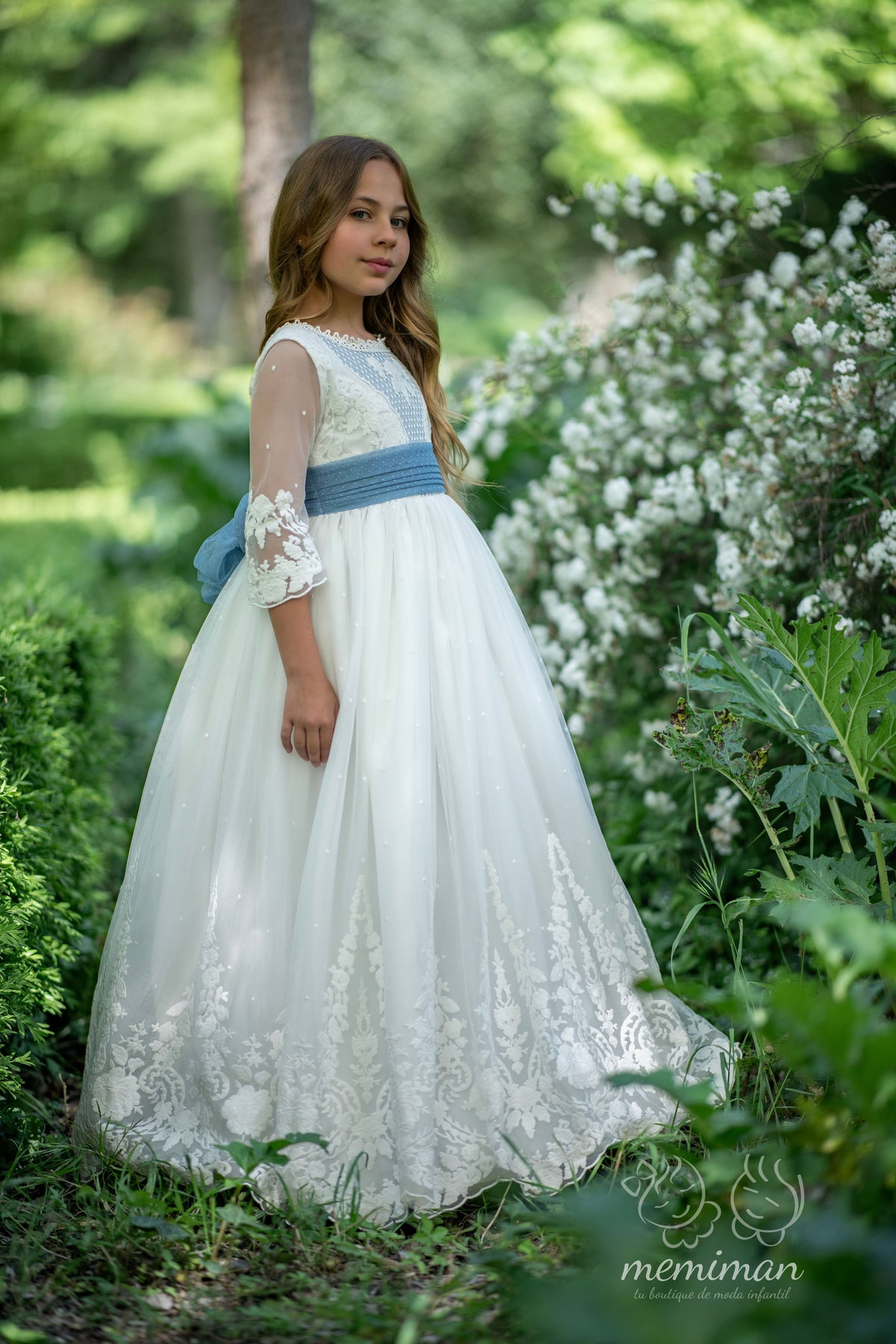 2602 CERDEÑA Vestido de Comunhão em Tule Bordado