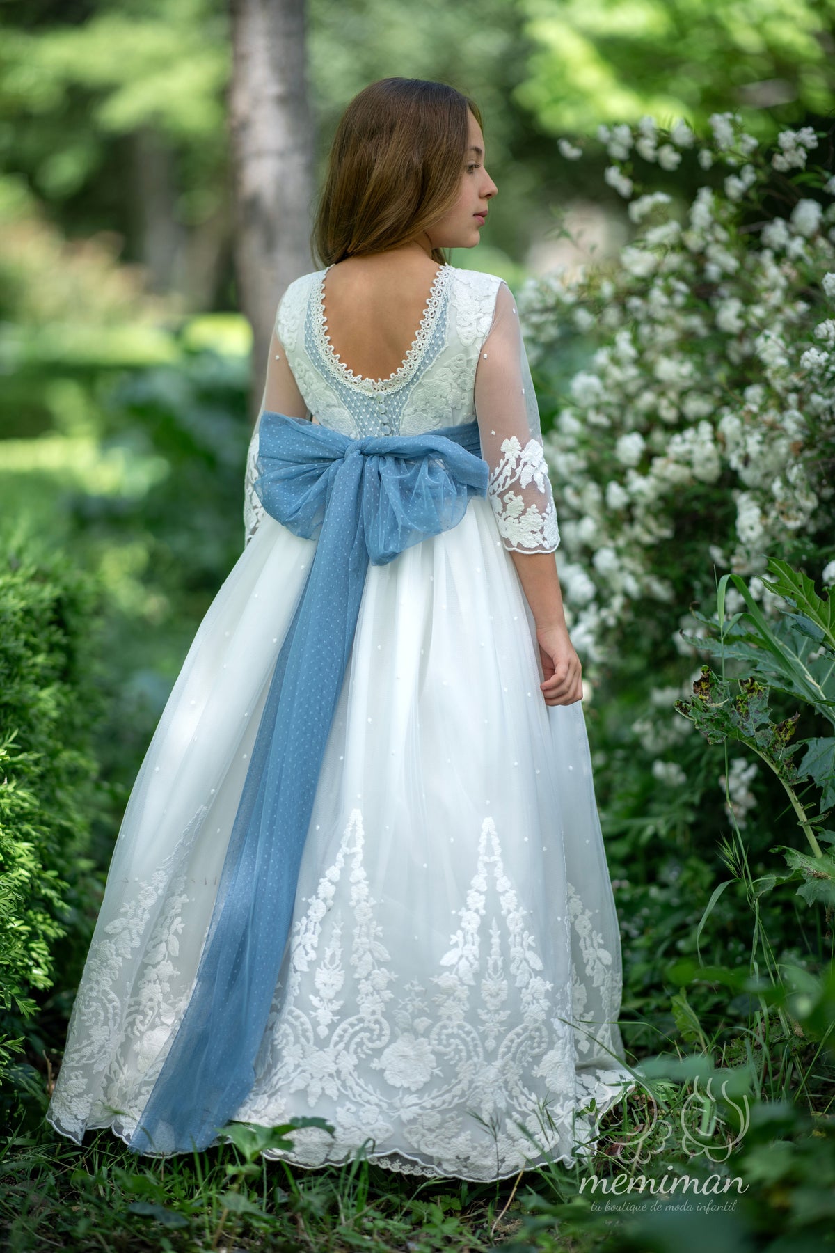 2602 CERDEÑA Vestido de Comunhão em Tule Bordado