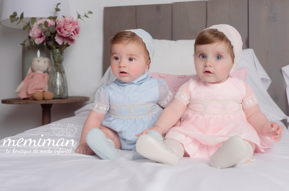 35-0023-VBG Vestito neonata con mutandine e cuffietta