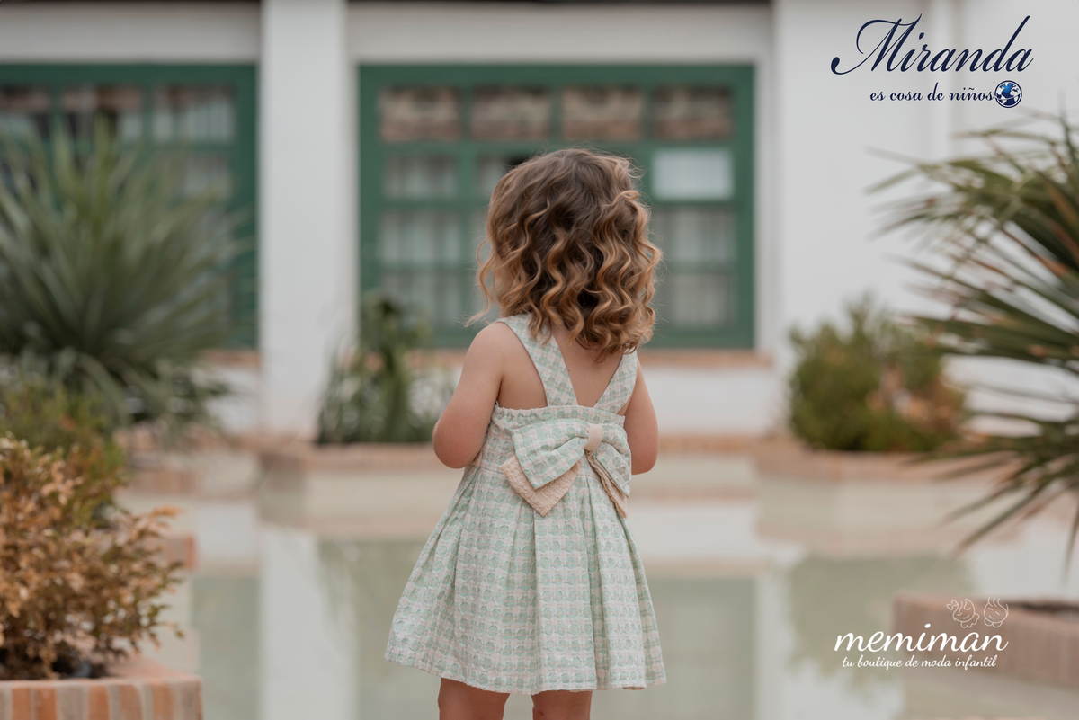 37-0251-V Vestido de menina