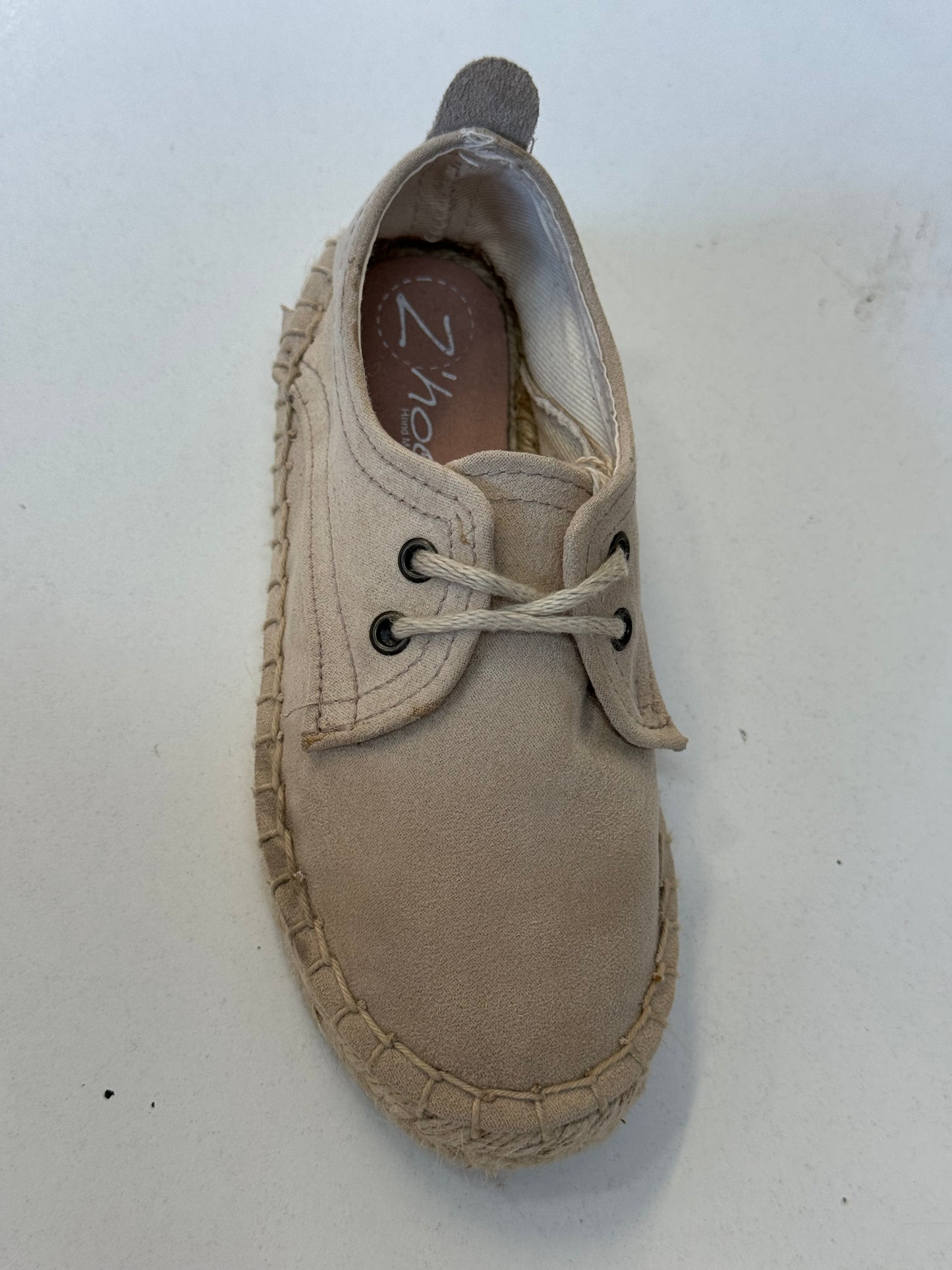 BVT01 Blucher Velour Earth