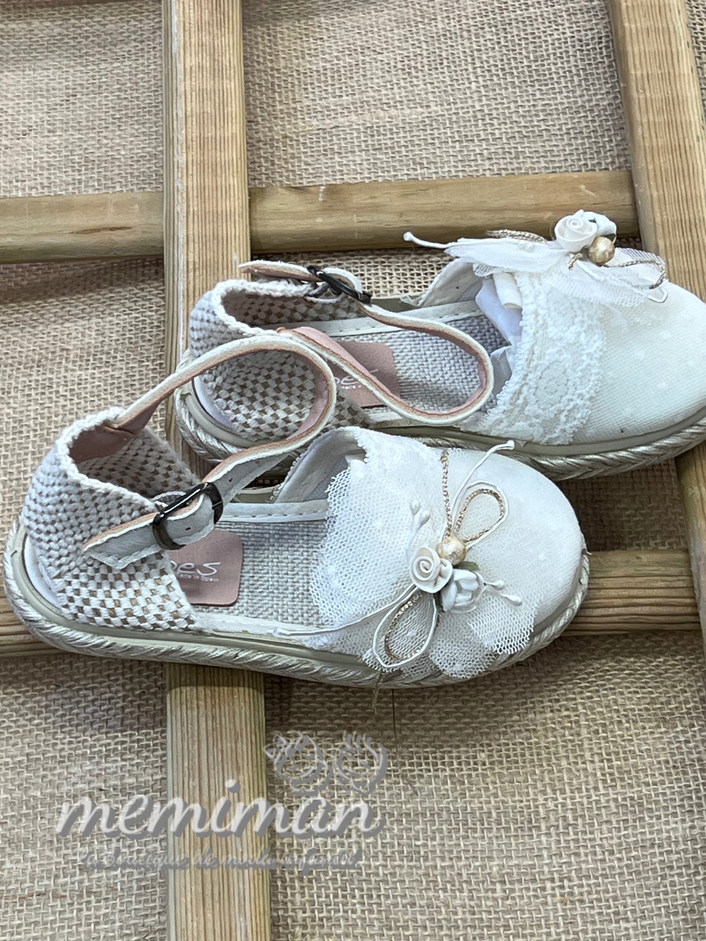 3PUPLCRU-07 Espadrilles en dentelle à fleurs Plumeti