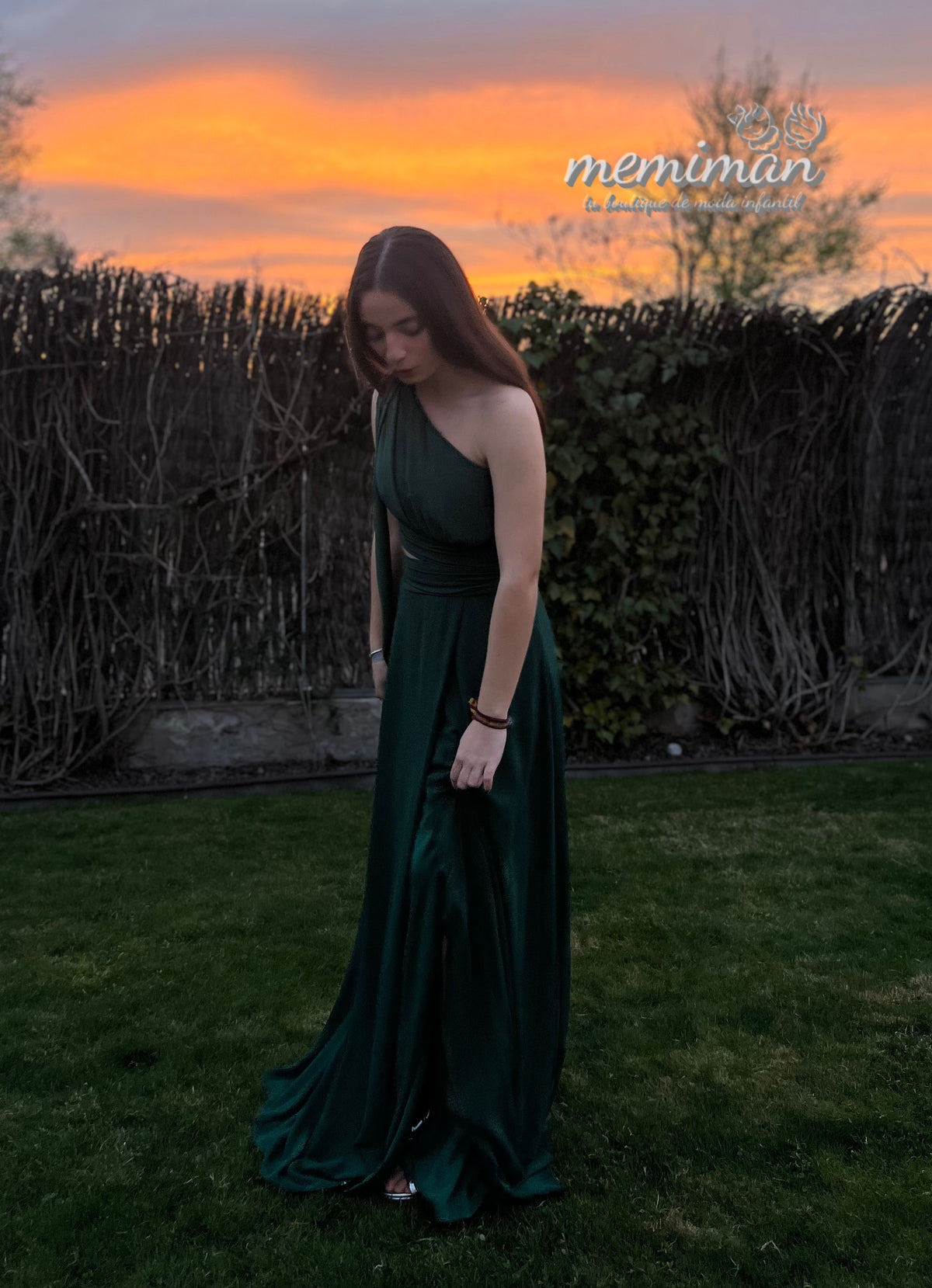 JR22393 Langes Cut-Out-Kleid