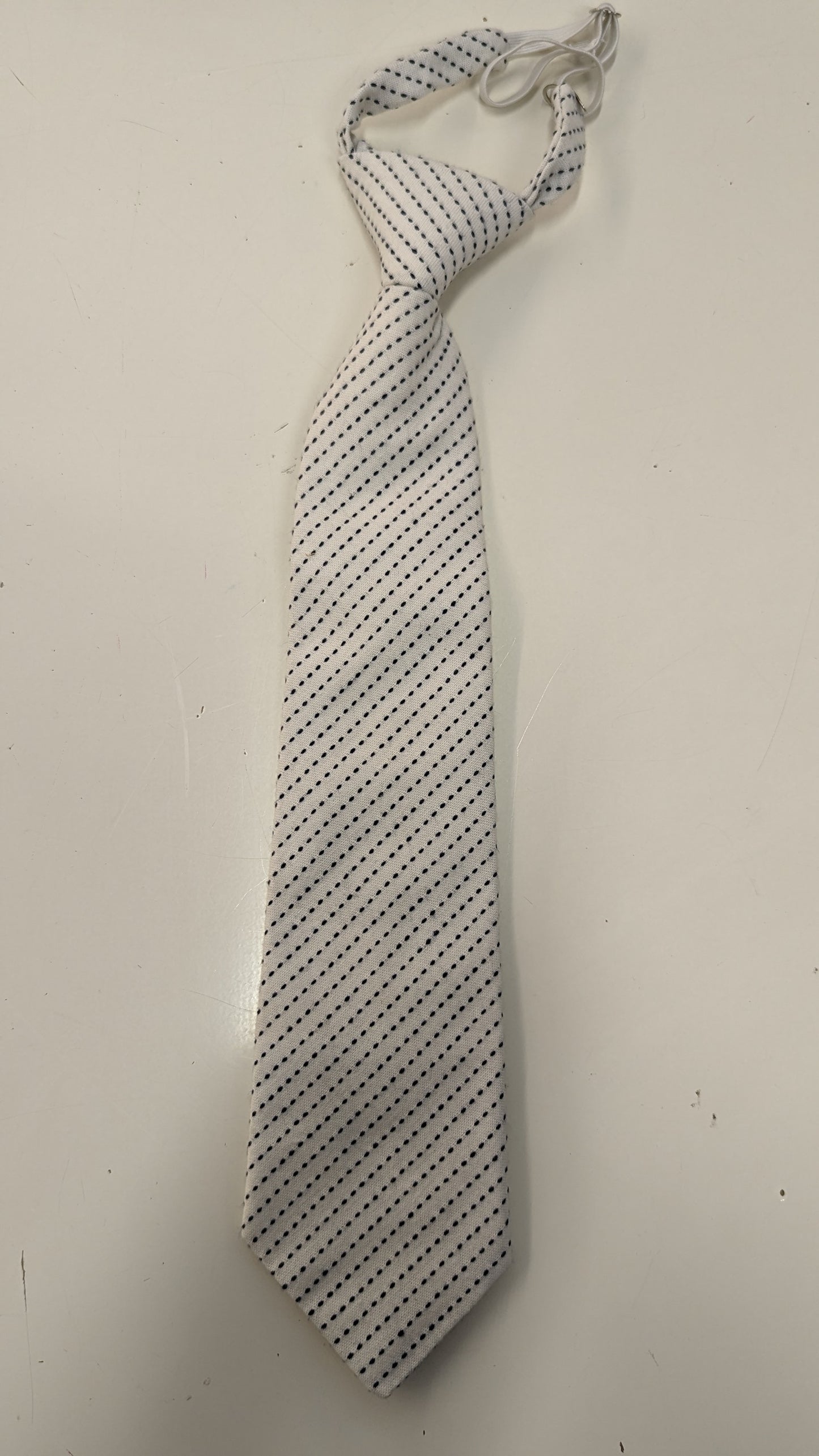 10-08008A Tie Stitches