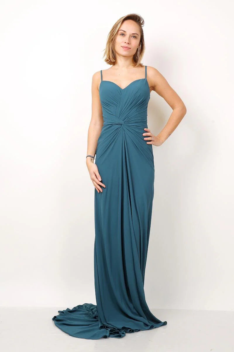F8042 Vestido comprido com cauda
