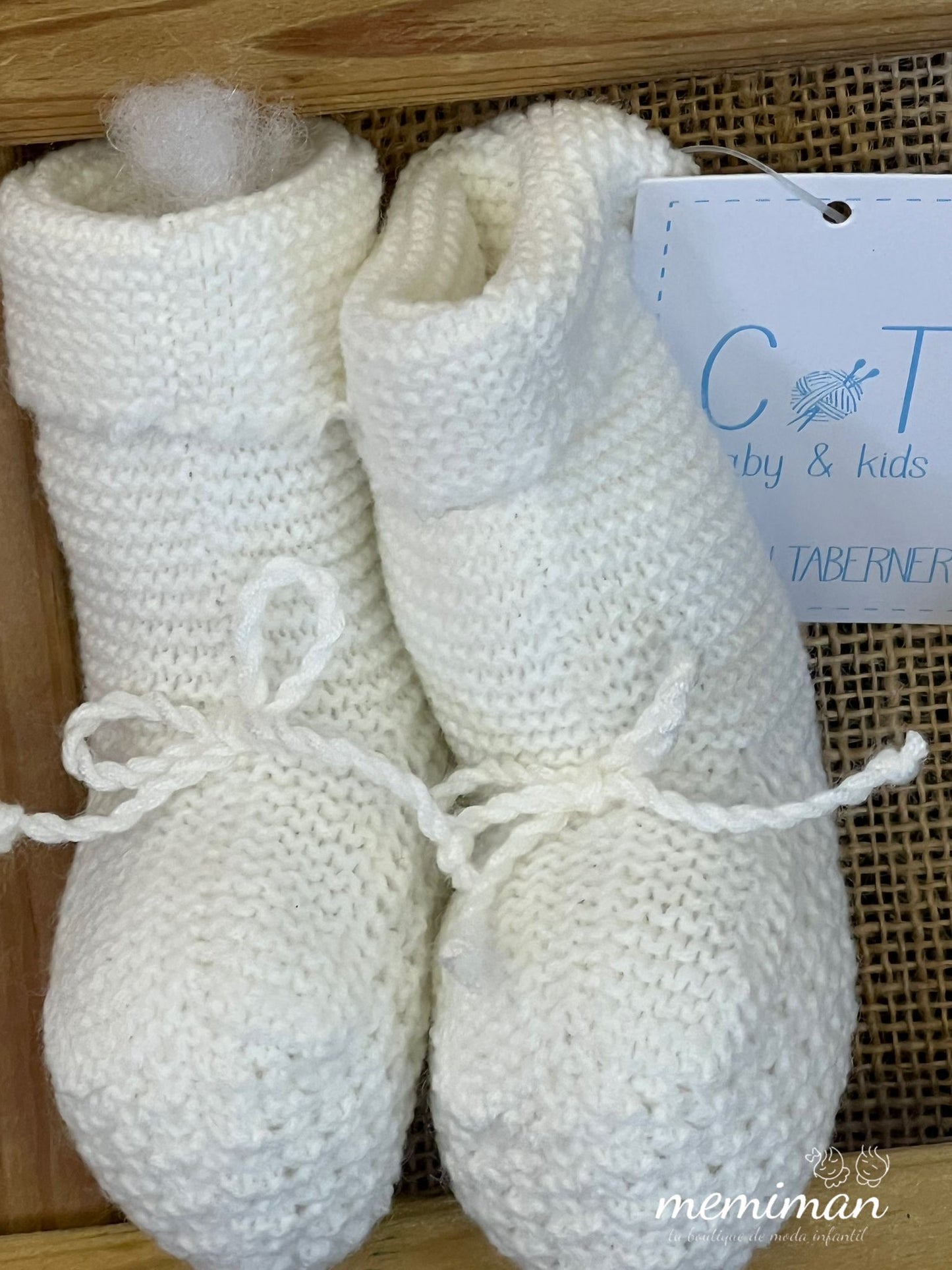 252-B410 Knitted High Lace Booties