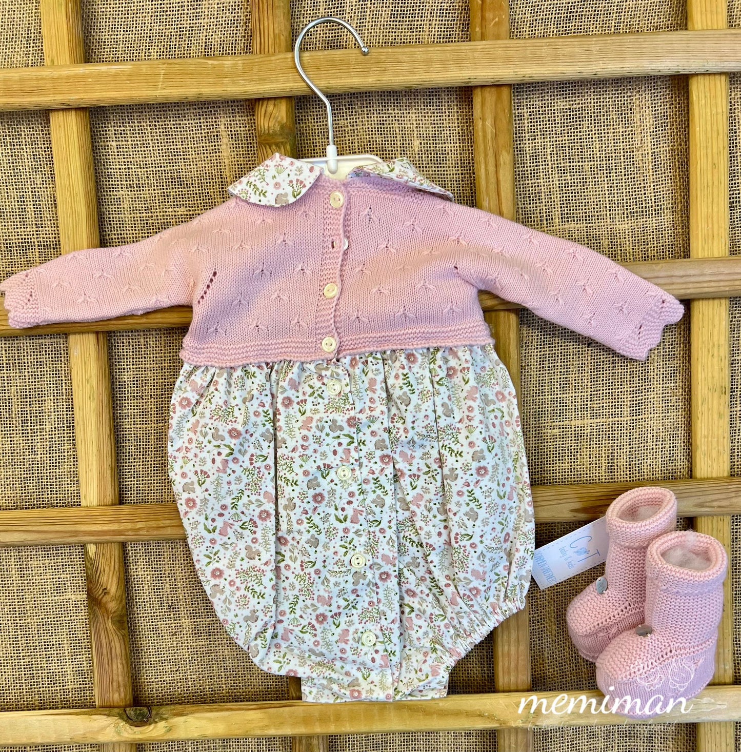 252-4597 Combinaison en tricot à motif écureuil