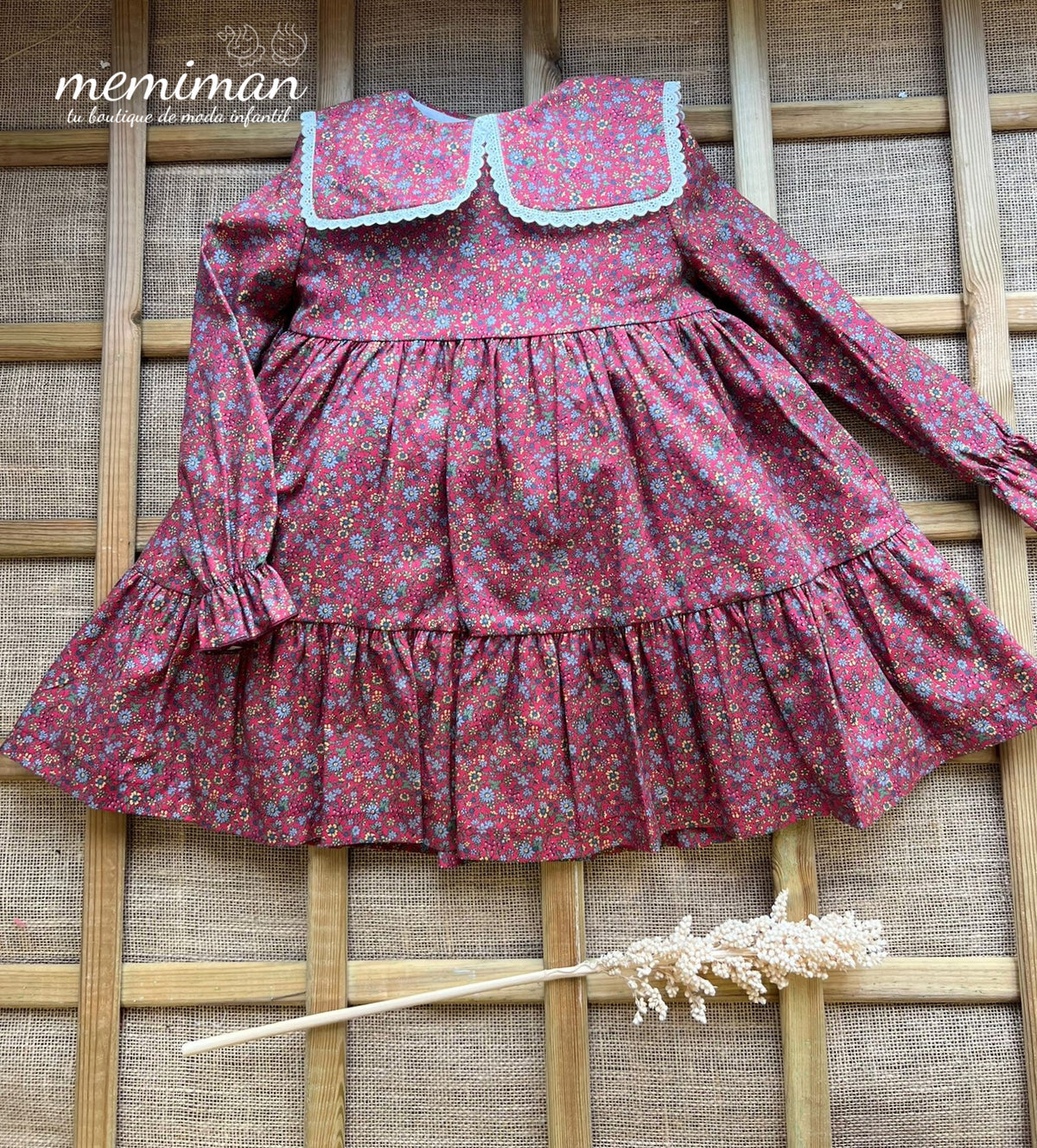 823954 Kleid mit hoher Taille und Blumenmuster