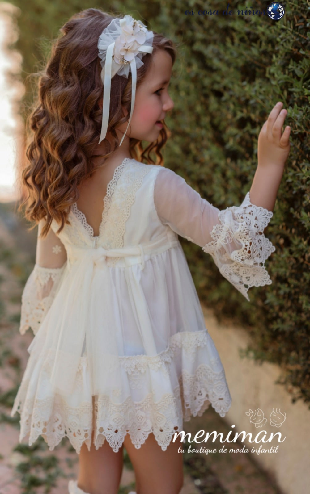 35-0223-V Robe enfant en tulle brodé