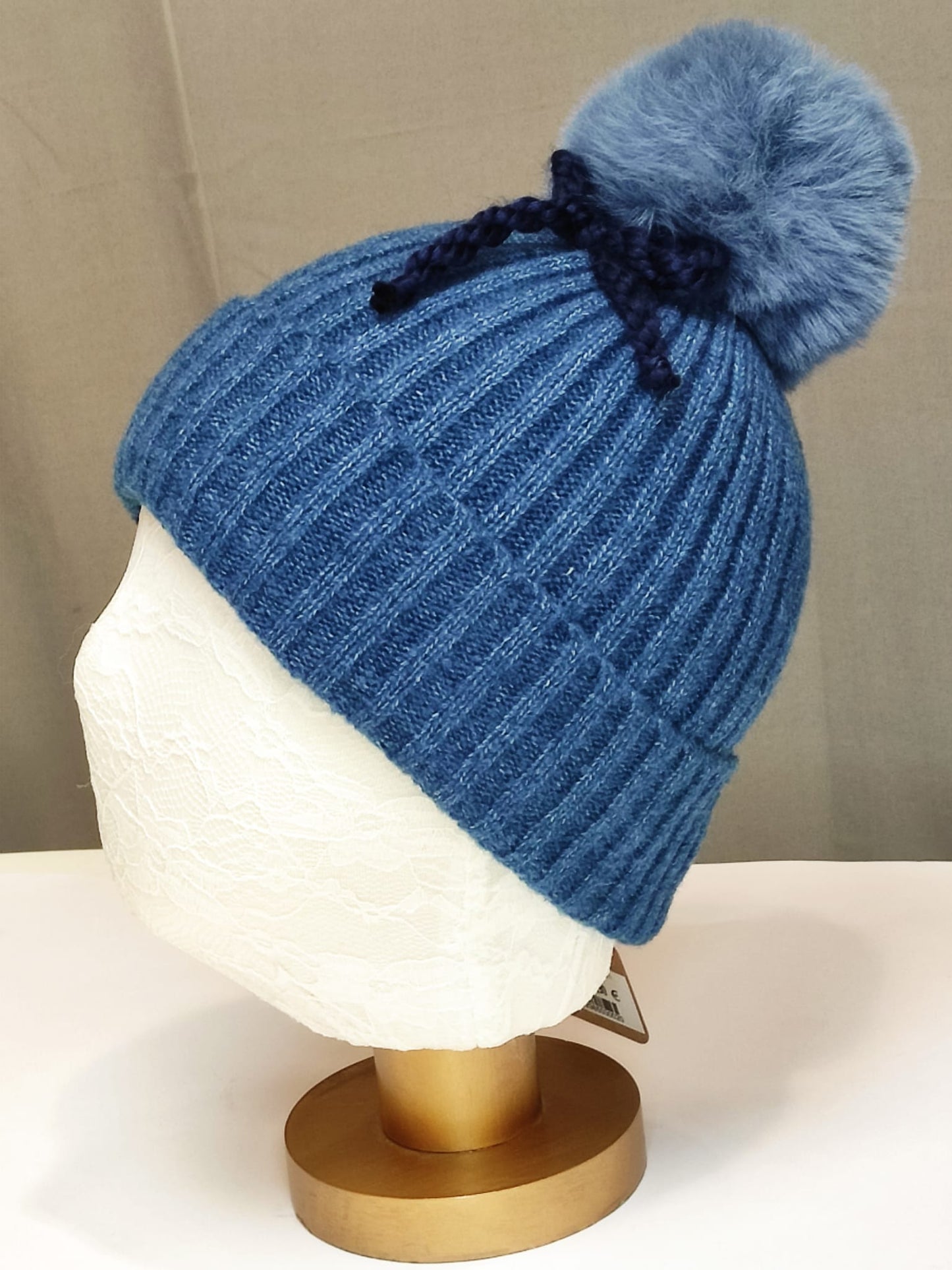 Gorro lana pompón y lazo