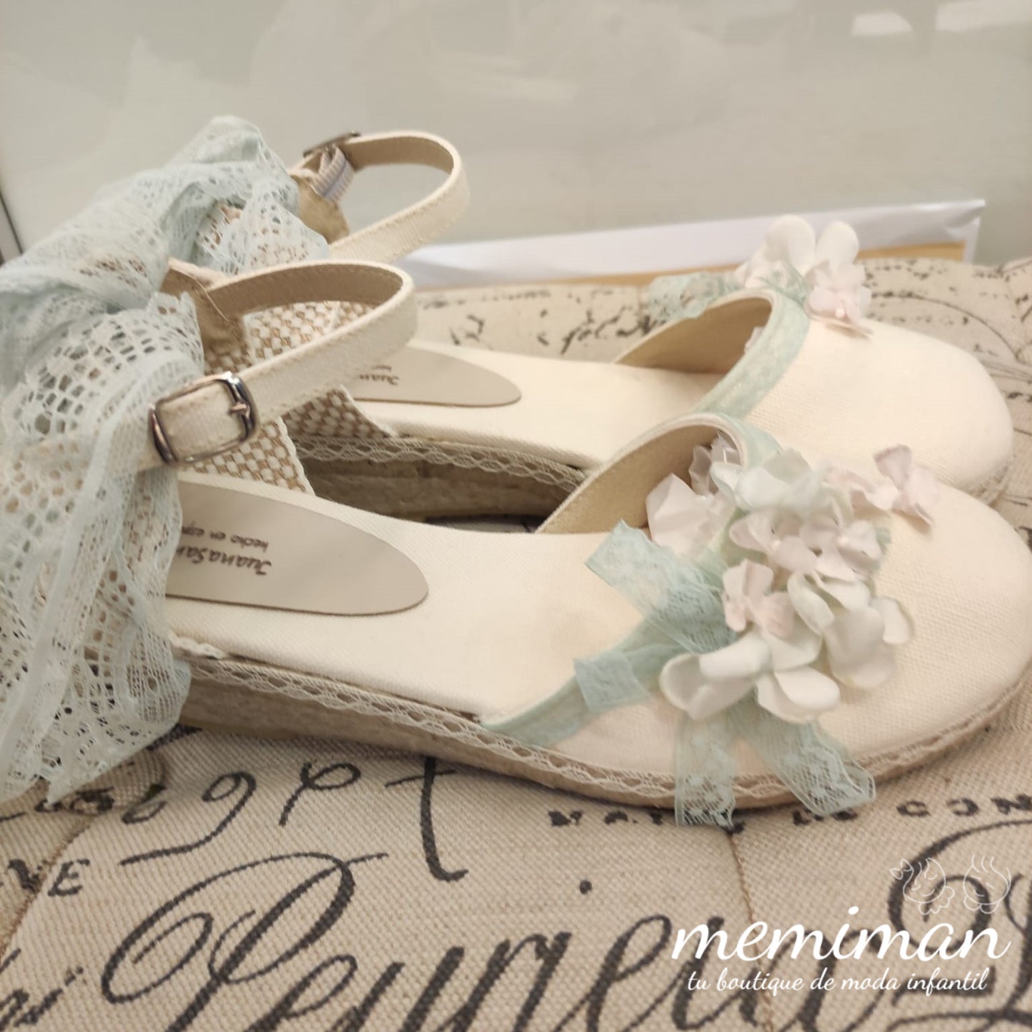 10072 Aqua green Valenciana with bracelet and straps