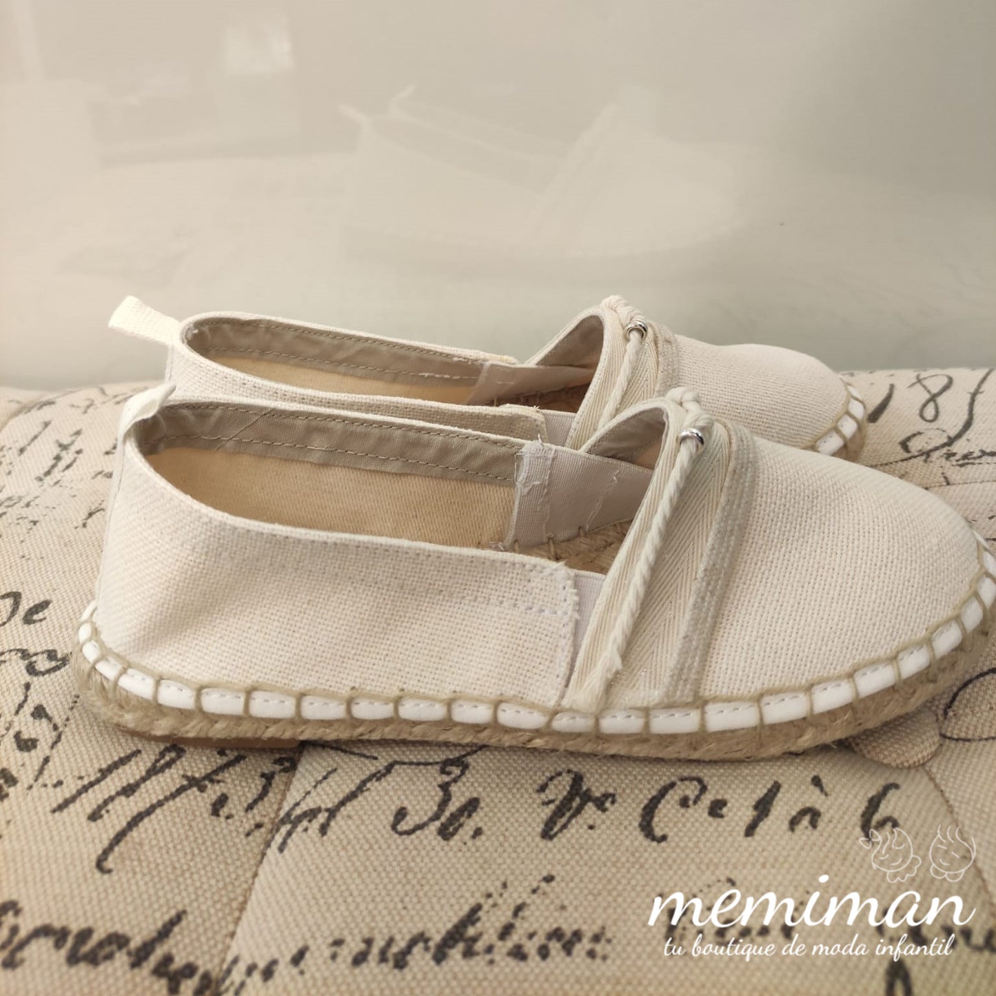 10134 Sandalia niño con nudo