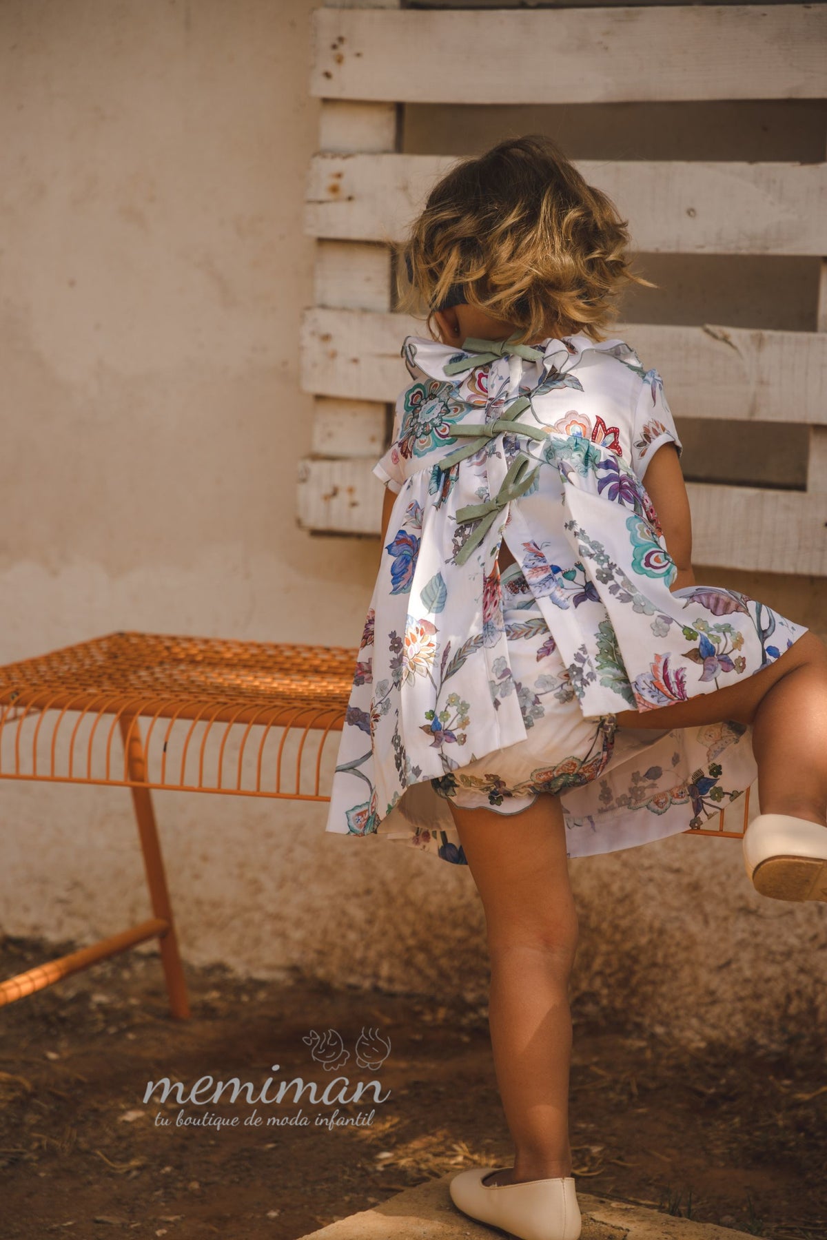 02-45046 Robe à fleurs bébé