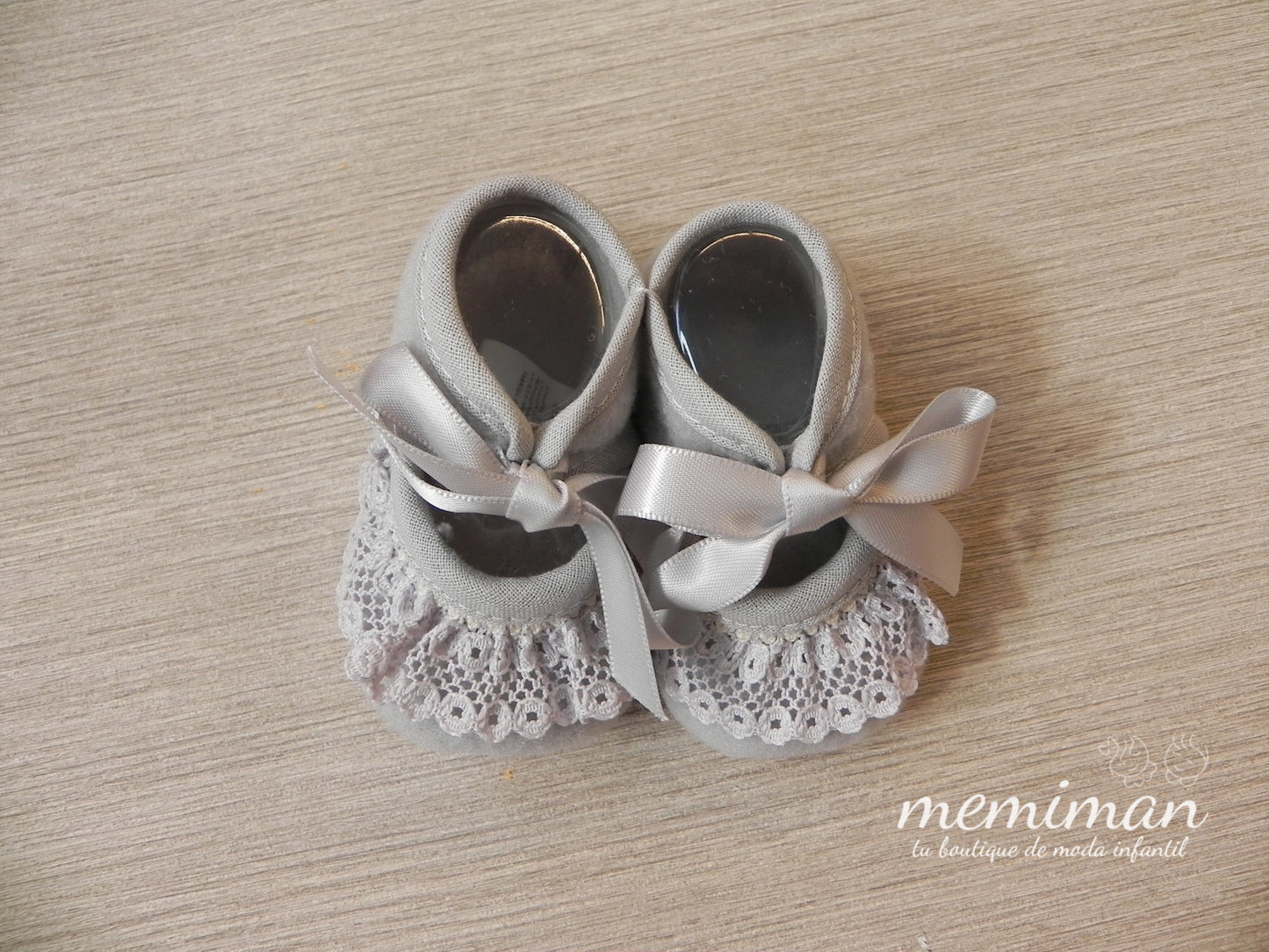 100106 Bottines à volants fille