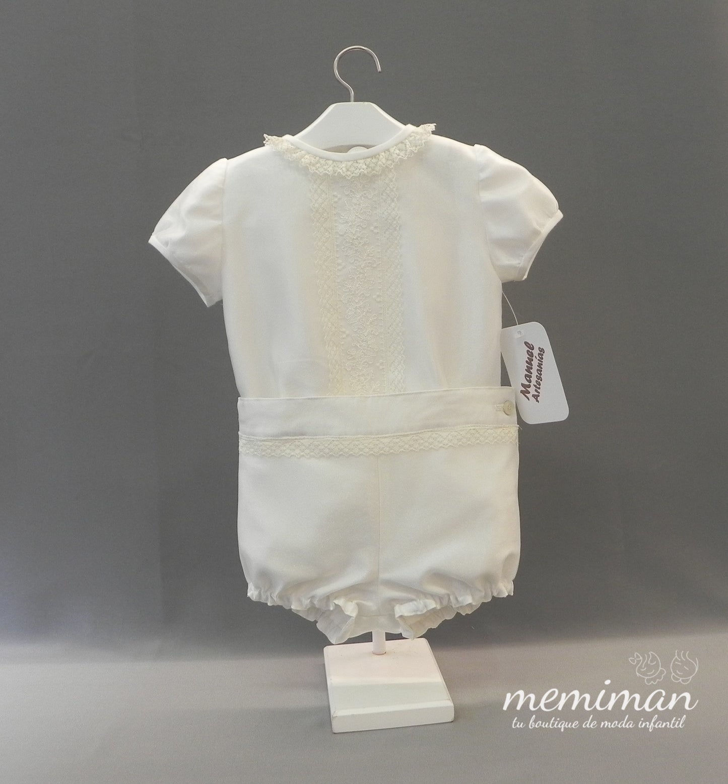 40 Conjunto niño cuello caja dos piezas organza