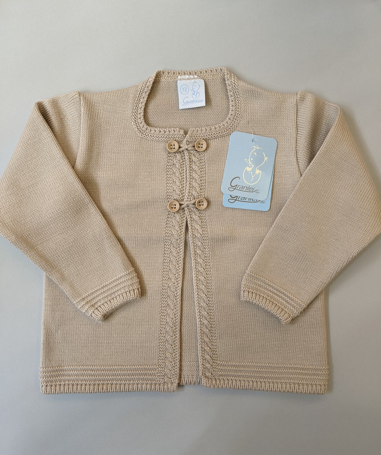 201-199 Chaqueta niño de punto con ochos