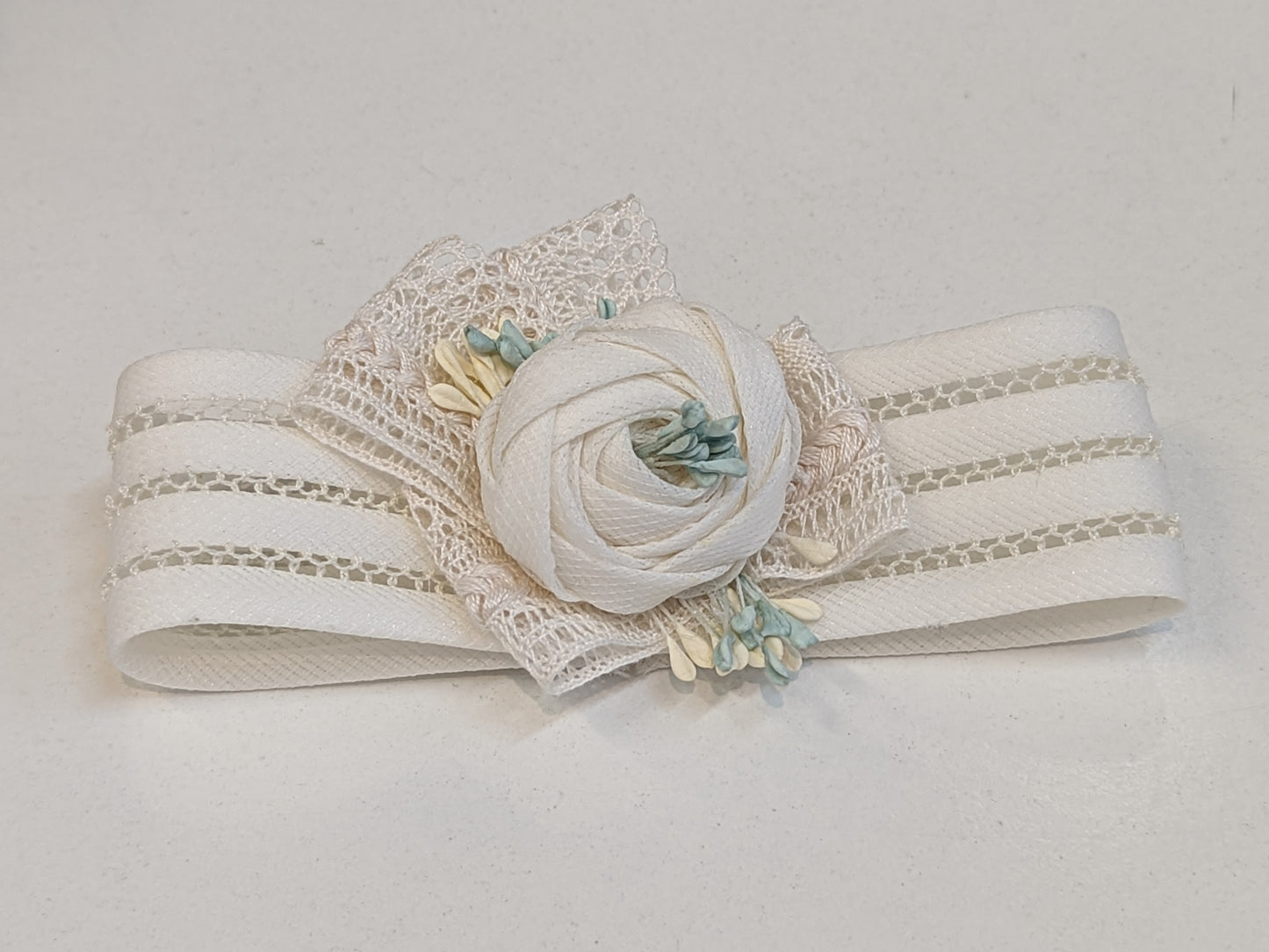 RT 20x07 Hemstitch headdress