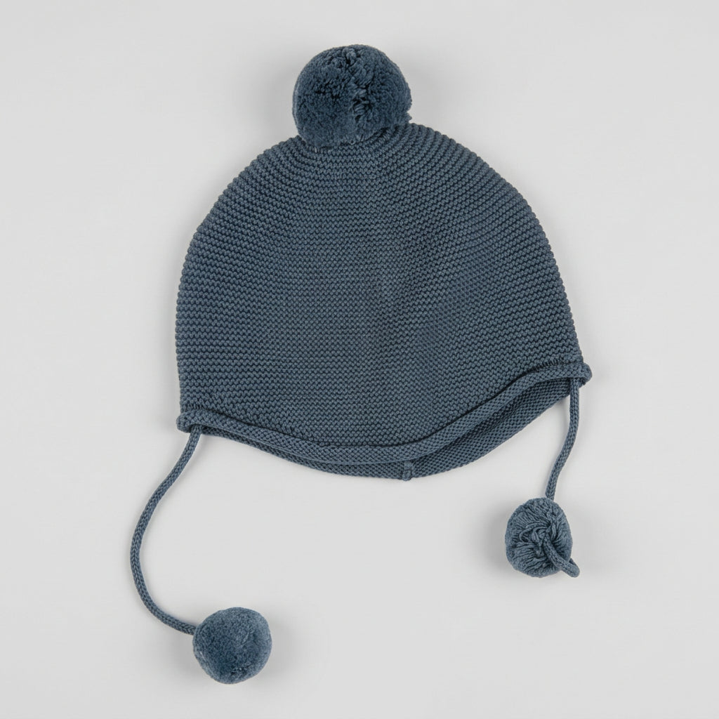 AJ288 Gorro Liso con Pompones