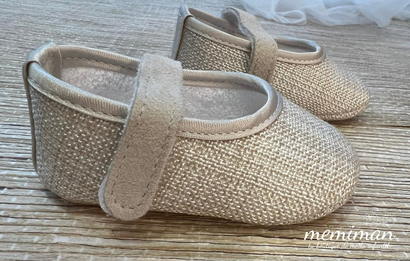 7553 Mary Janes with Shiny Linen Strap