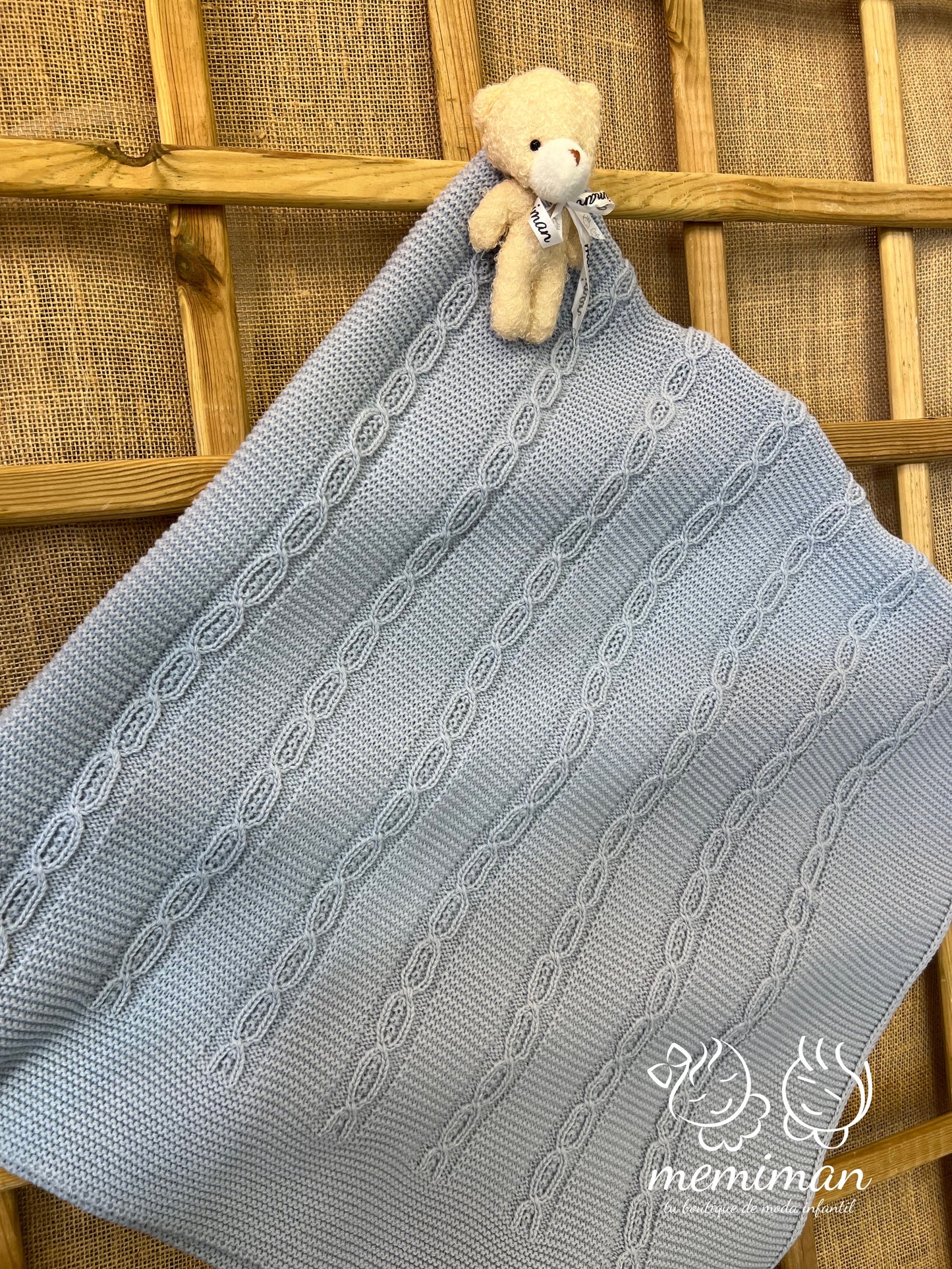 25750 Couverture tressée