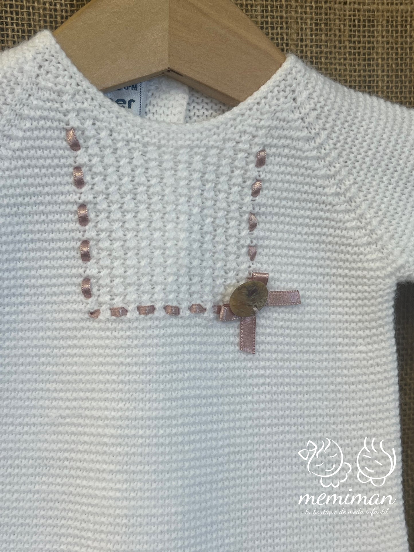 252-4601 Combinaison en tricot avec nœud en ruban 