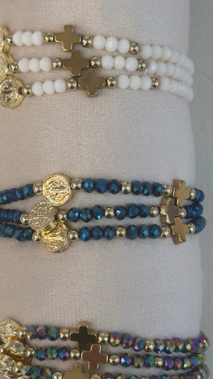 Pulsera medalla-cruz con piedras