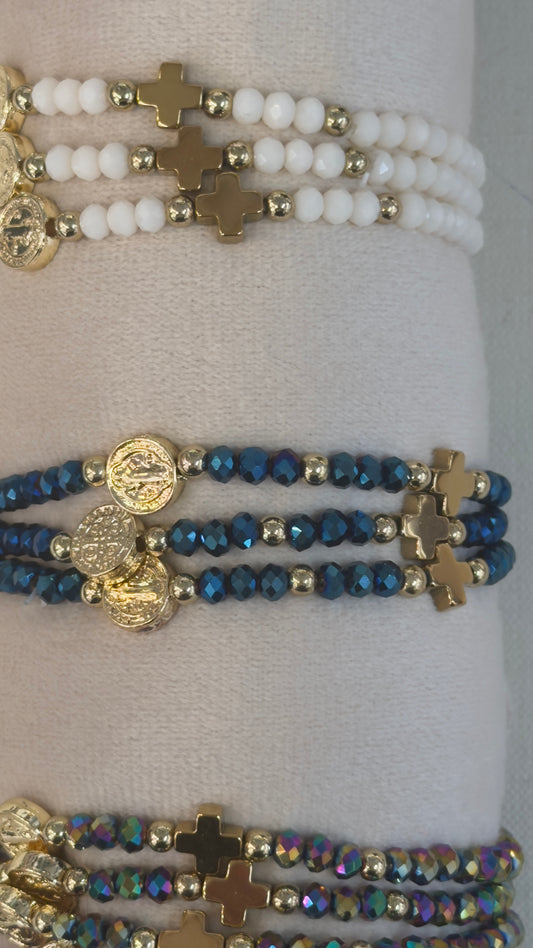 Pulsera medalla-cruz con piedras