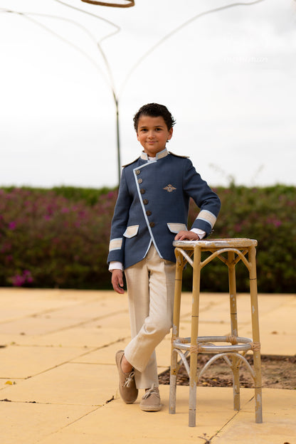 10-02142 Traje Almirante Levita