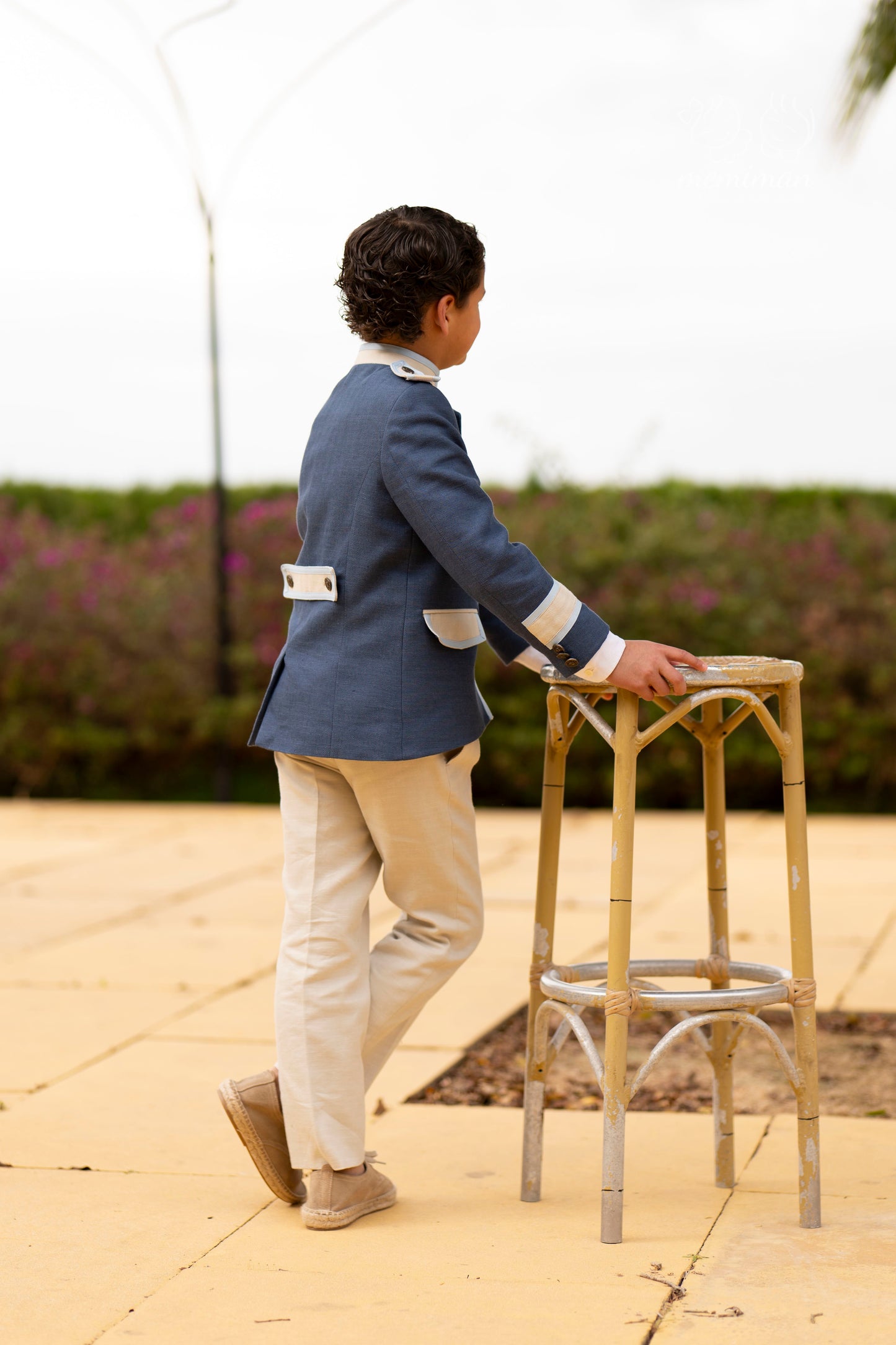 10-02142 Traje Almirante Levita