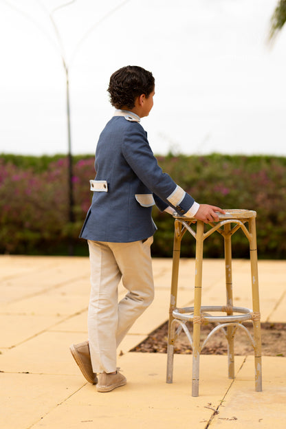 10-02142 Traje Almirante Levita