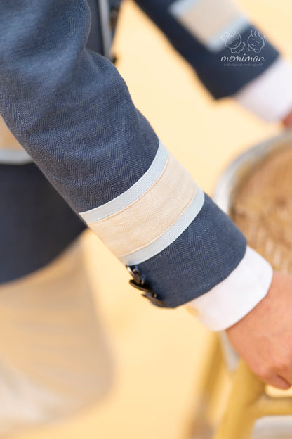 10-02142 Traje Almirante Levita