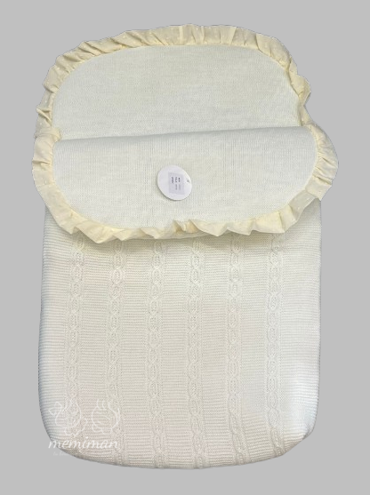 25749 Veste tricotée 