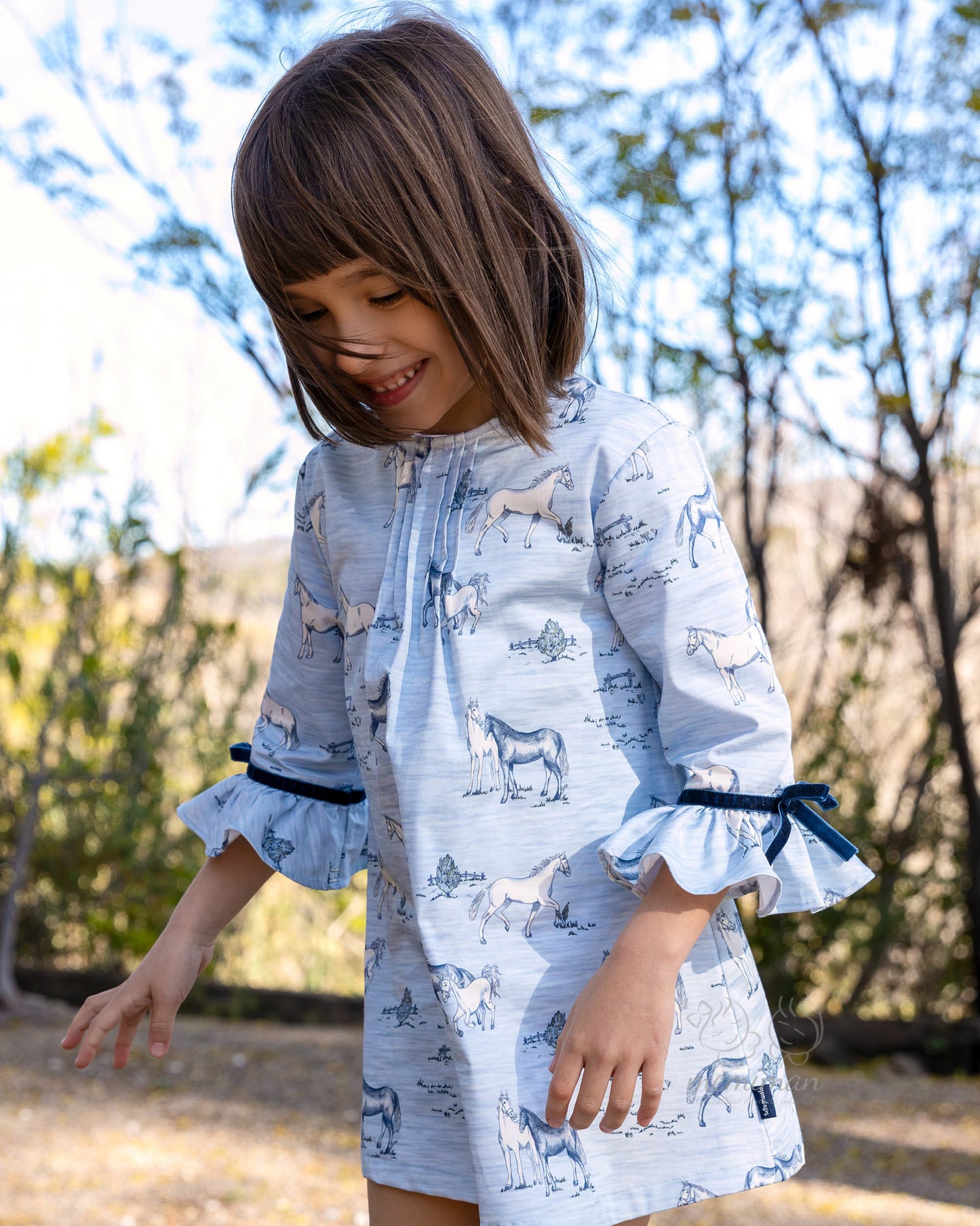 3236W25 DOMA Vestido Caballos