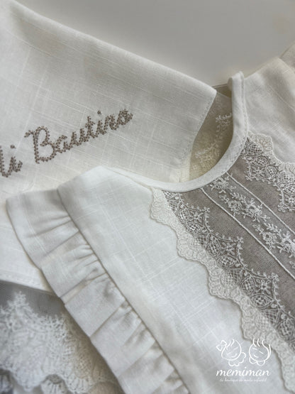 632169 Attache-bavoir, mouchoir et tétine