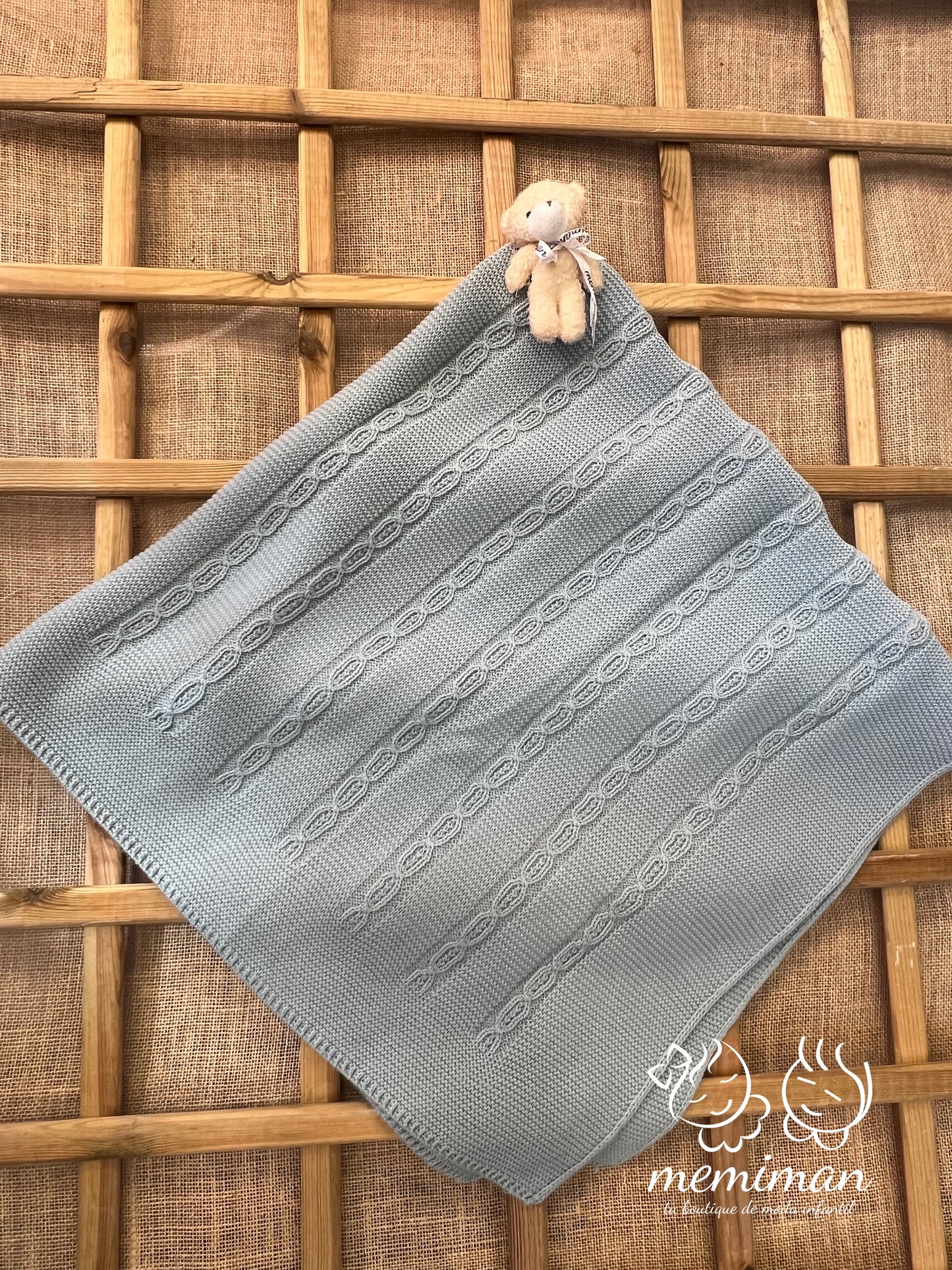 25750 Couverture tressée