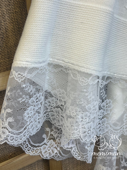 252-2021P Châle pour bébé avec pinces en dentelle 