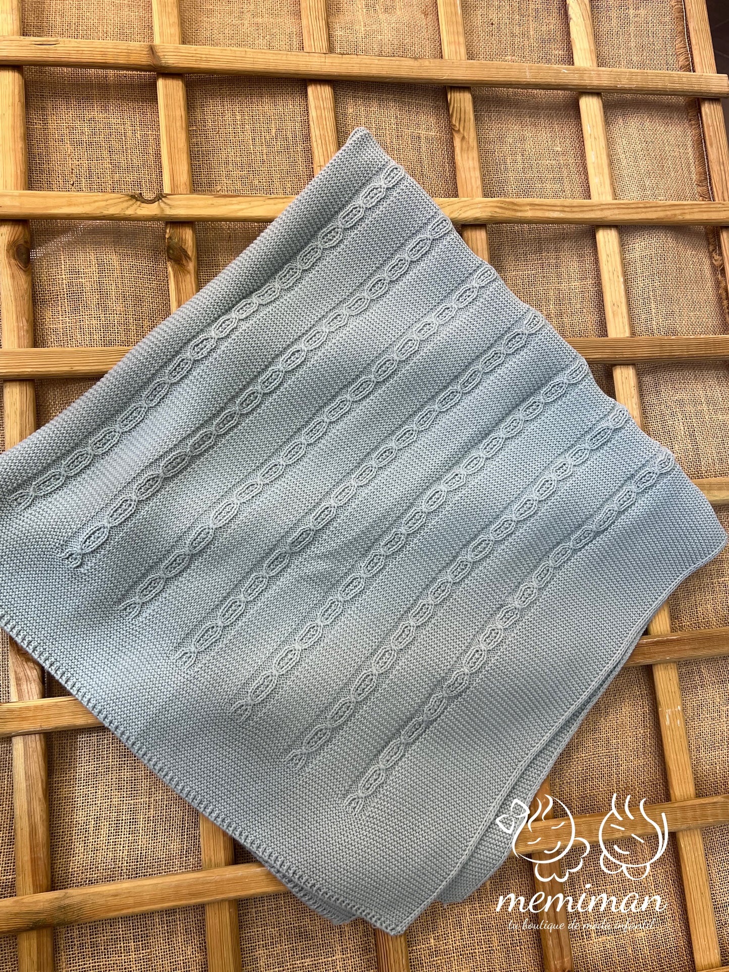 25750 Couverture tressée