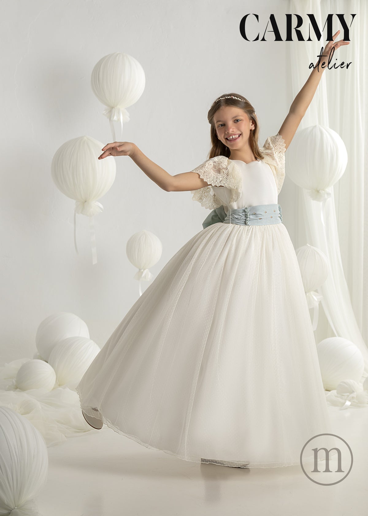 7123 Vestido Comunión Romántico Tul Topos/Seda